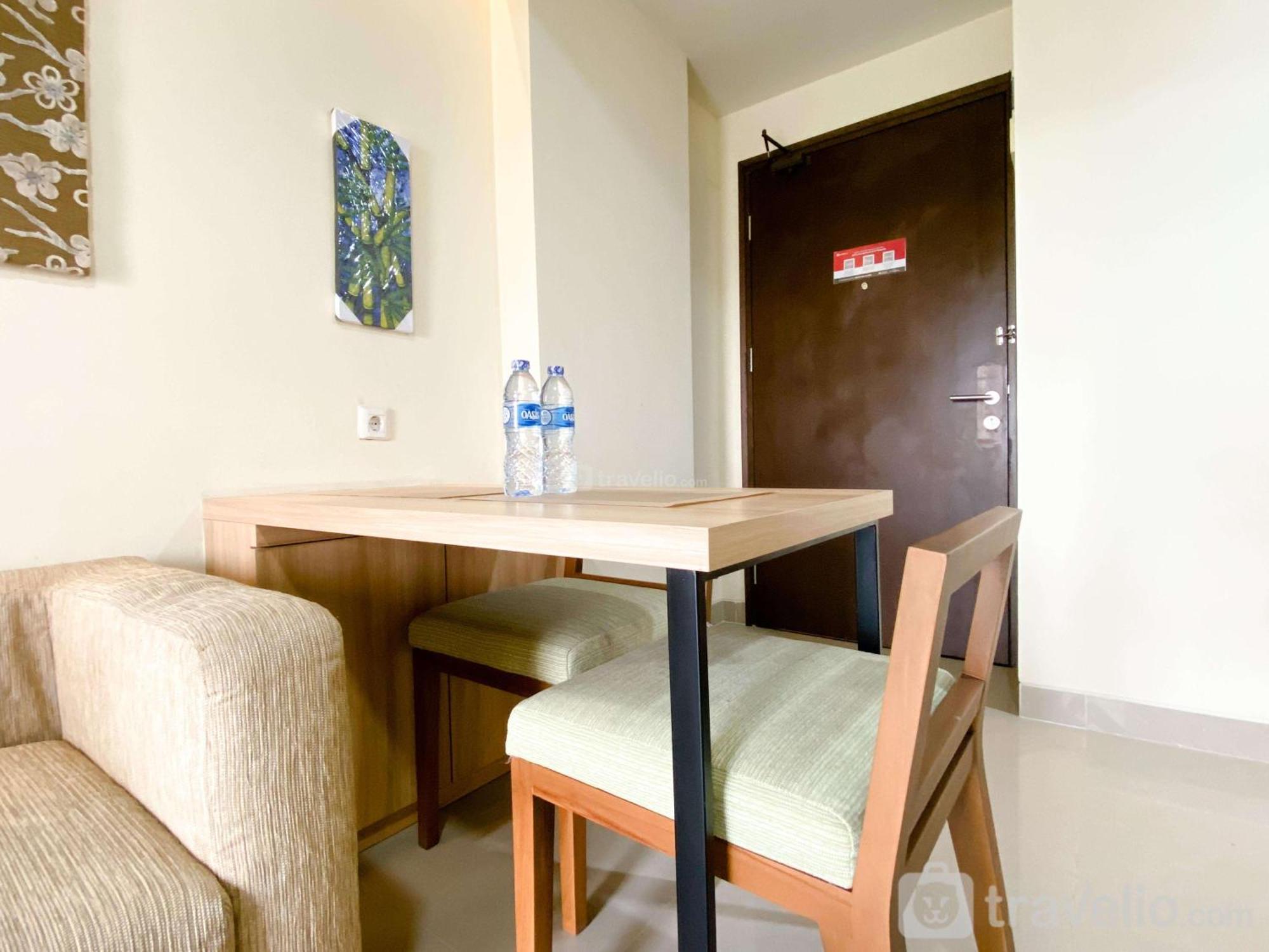 Stunning And Homey 2Br Apartment Mustika Golf Residence By Travelio Cikarang Exteriör bild