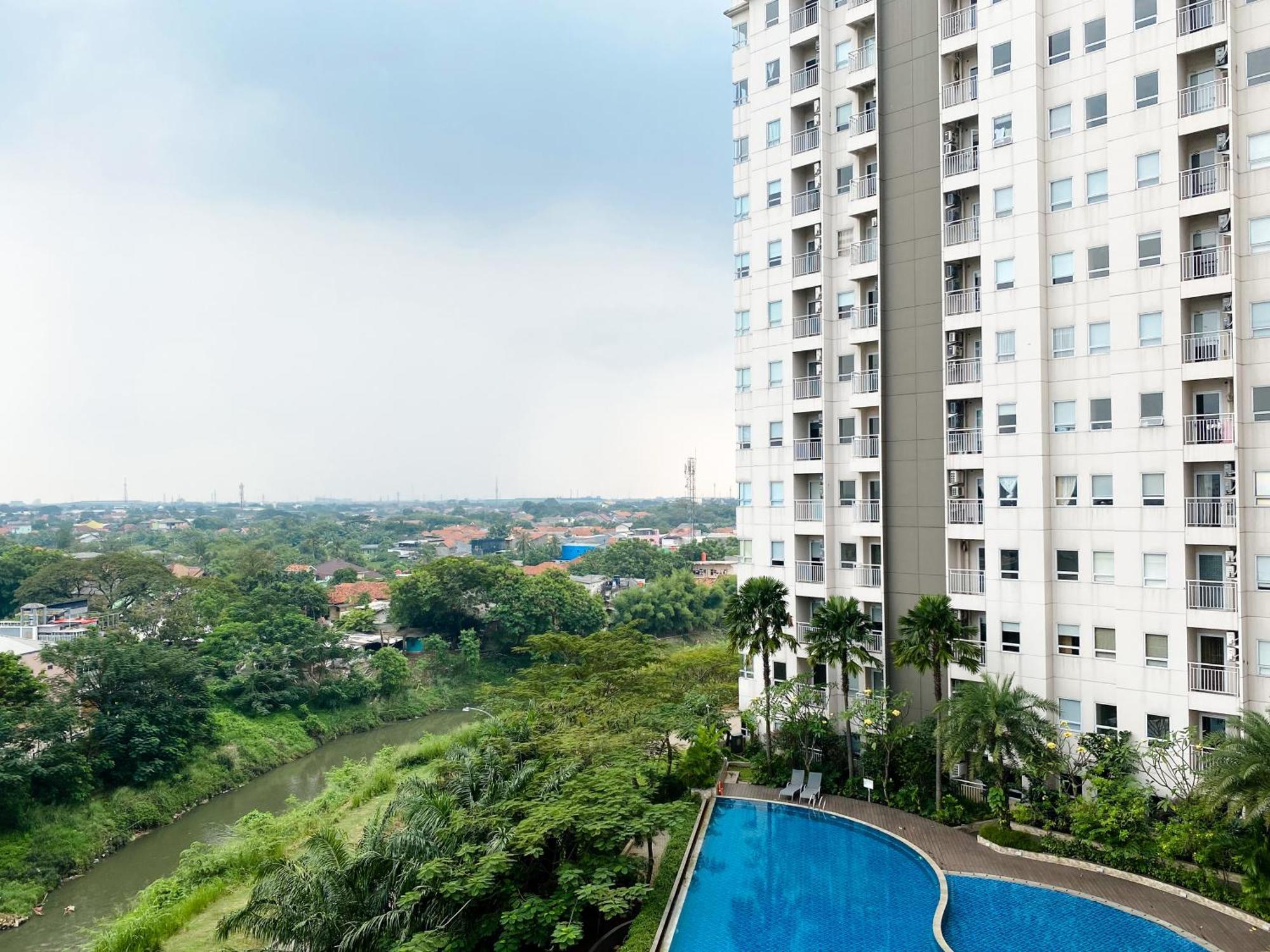 Stunning And Homey 2Br Apartment Mustika Golf Residence By Travelio Cikarang Exteriör bild